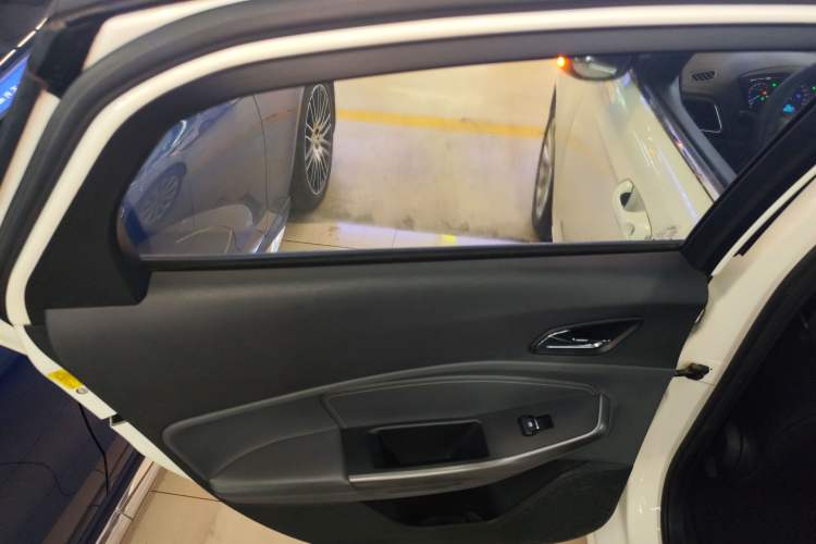 Used Ford Escort 2015 1.5L Automatic Fashion Model
