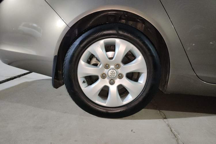 Used Buick Regal 2014 2.0L Leading Fashion Edition