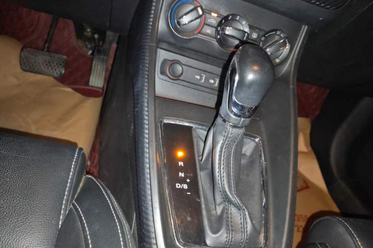 Used MG ZS 2018 1.5L Automatic Luxury Edition China V Standard