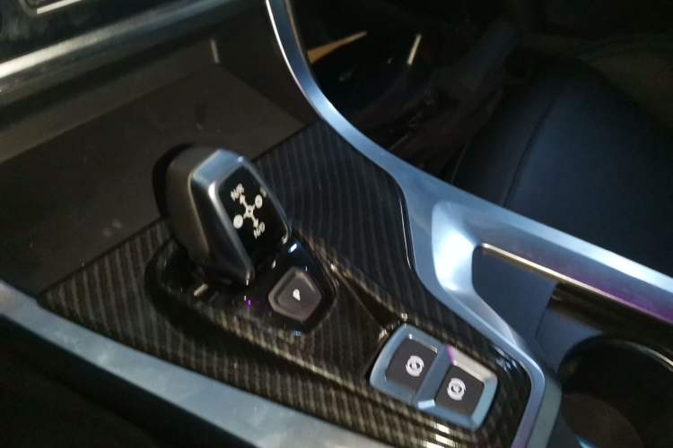 Used Lynk & Co 01 2017 2.0T Two-Wheel Drive Zhaopu Version
