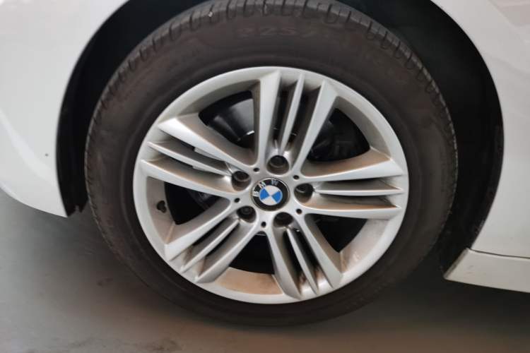 Used BMW 3 Series 2016 320i Fashion Model
