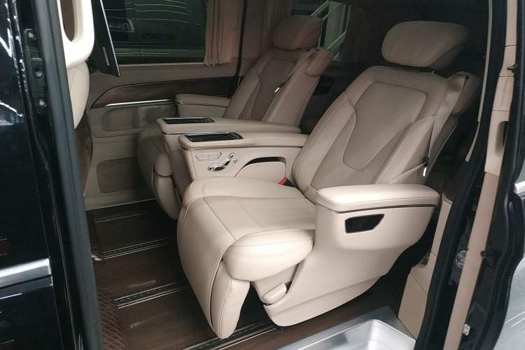 Used Mercedes-Benz V-Class 2021 V 260 Prestige Edition
