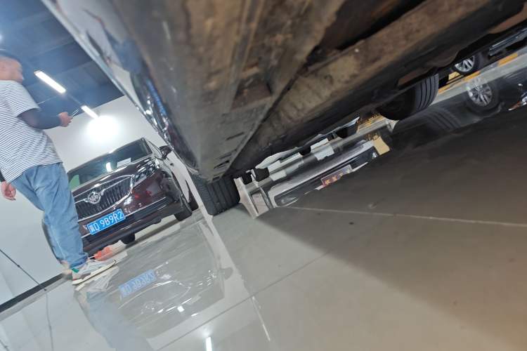 Used Hongqi H9 2020 2.0T Smart Connect Flagship Edition
