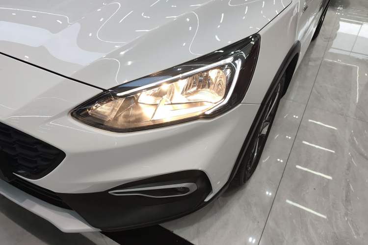 Used Ford Focus Active 2020 EcoBoost 180 Automatic Trendy Model