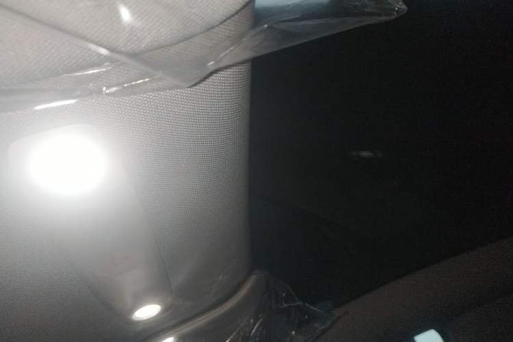 Used Tesla Model Y 2025 Long-Range All-Wheel-Drive Version
