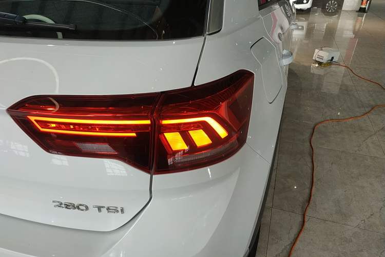 Used Volkswagen T-ROC 2022 280TSI DSG Two-Wheel Drive Elite PLUS