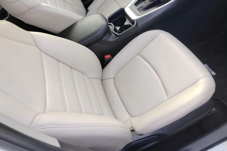 Used Toyota RAV4 2020 2.0L CVT Two-Wheel Drive Fashion Edition
