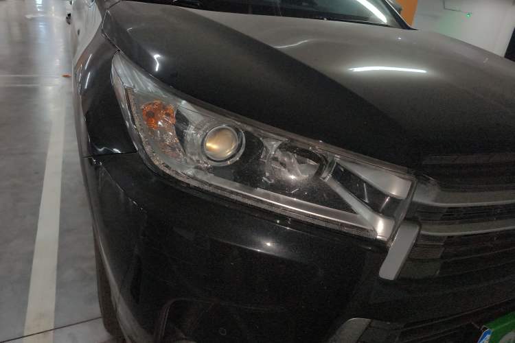 Used Toyota Highlander 2018 2.0T Four-Wheel Drive Prestige Version 7 Seats China VI Standard