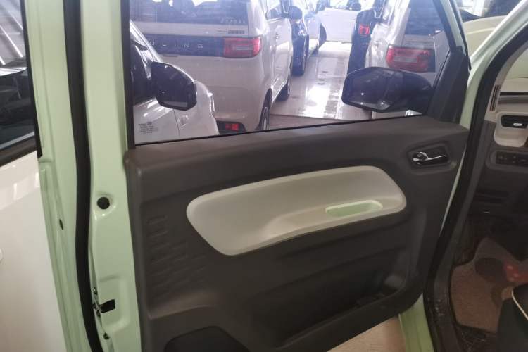 Used Wuling Hongguang MINIEV 2021 Macaron Fashion Edition Lithium-Ion Battery
