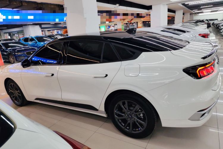 Used Ford Mondeo 2025 2.0T EcoBoost Luxury Version
