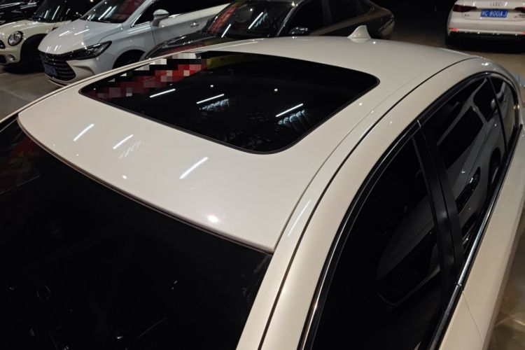 Used BMW 5 Series 2017 525Li Leading Model
