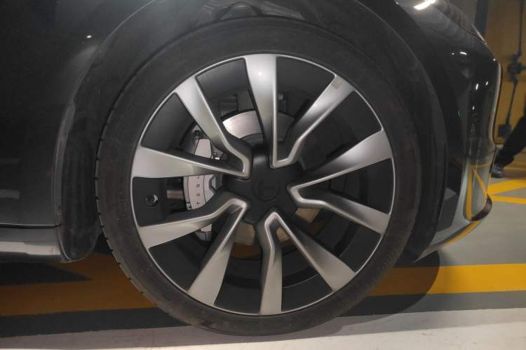 Used Tesla Model 3 2023 Long-Range All-Wheel-Drive Version