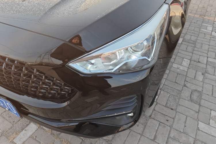 Used Haval M6 2019 1.5T DCT Two-Wheel Drive Elite Version China VI Standard
