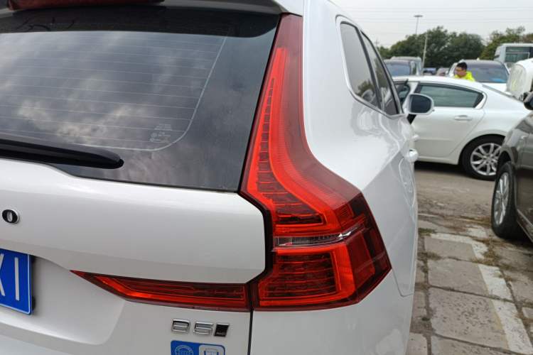 Used Volvo XC60 2022 B5 4x4 Zhiyi Luxury Edition
