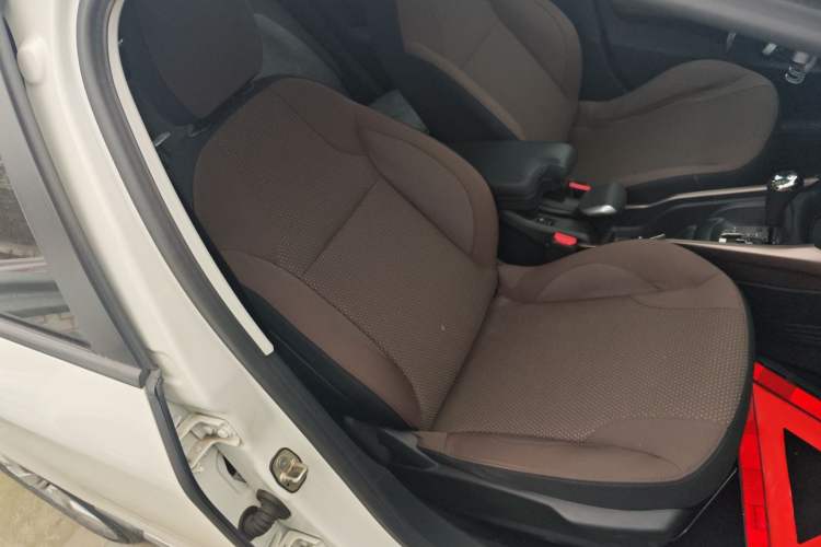 Used Peugeot 2008 2014 1.6L Automatic Fashion Edition