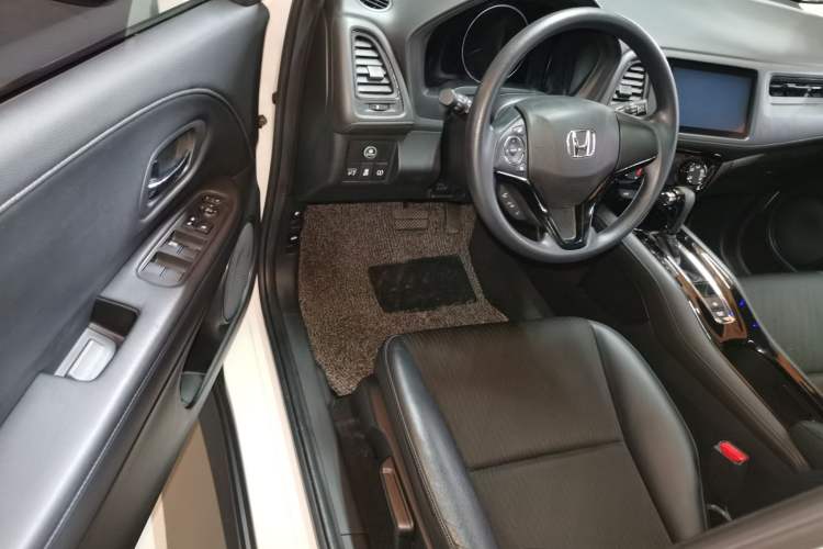 Used Honda Vezel 2019 1.5L CVT Luxury Model China VI
