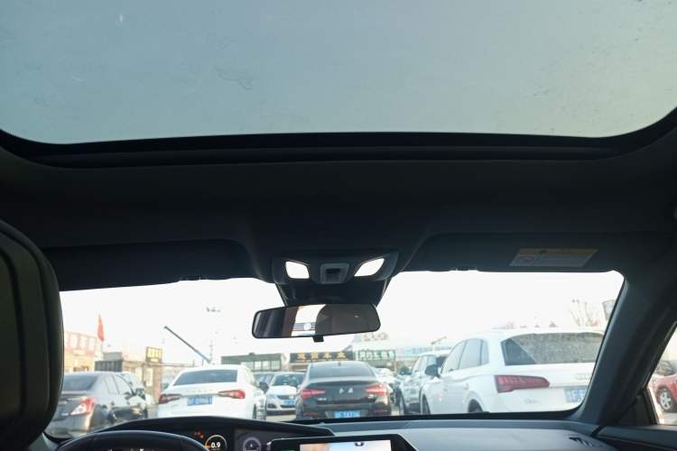 Used Changan UNI-V 2022 1.5T Prestige Version
