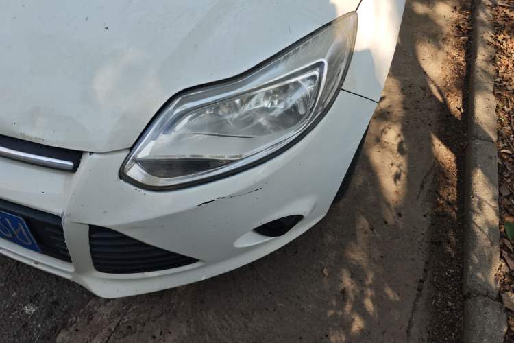 Used Ford Focus 2012 Sedan 1.6L Manual Comfort Model