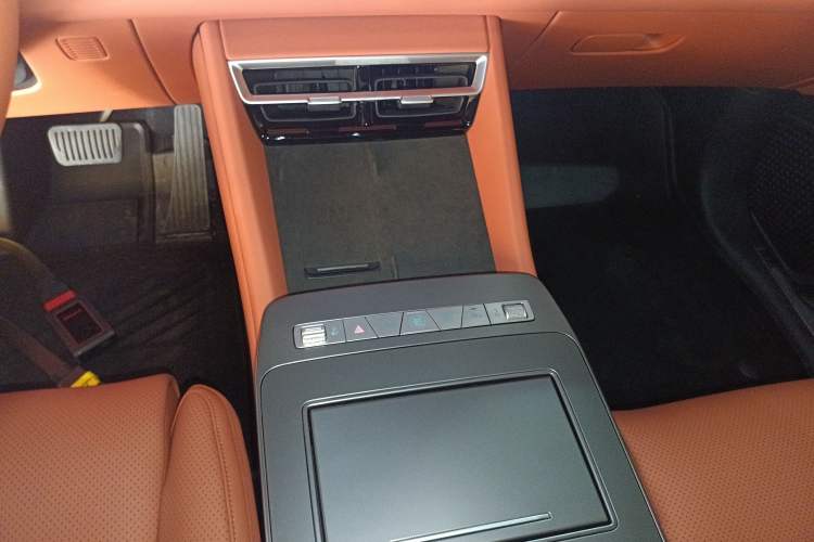 Used BYD Tang L 2025 EV 600KM All-Wheel-Drive LiDAR Flagship Model