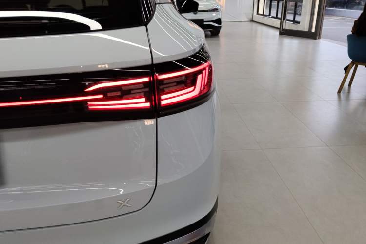 Used Volkswagen ID.4 X 2021 Pro Smart Long-Range Edition
