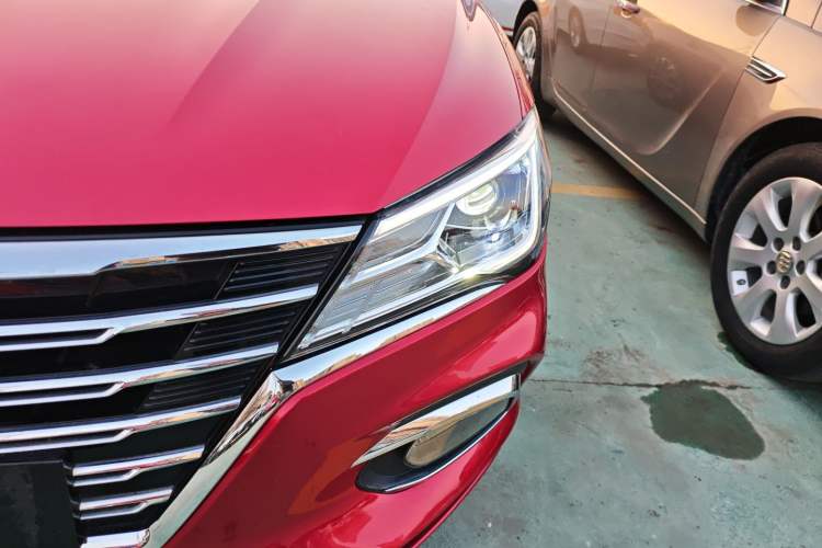 Used Roewe i5 2020 1.5L Automatic 4G Connect Luxury Flagship Edition
