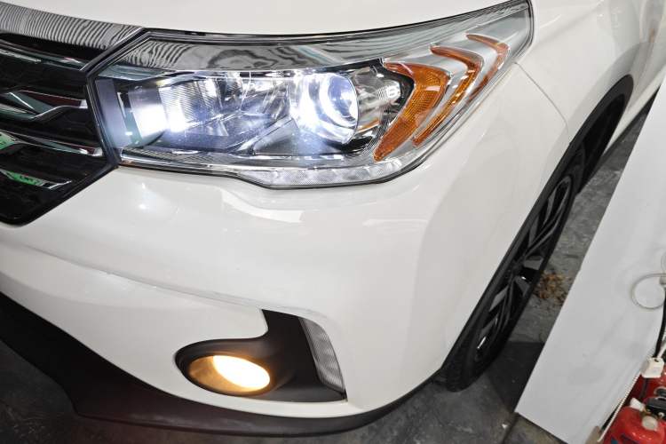 Used GAC Trumpchi GS4 2017 235T Automatic Two-Wheel Drive Luxury Smart Connectivity Version
