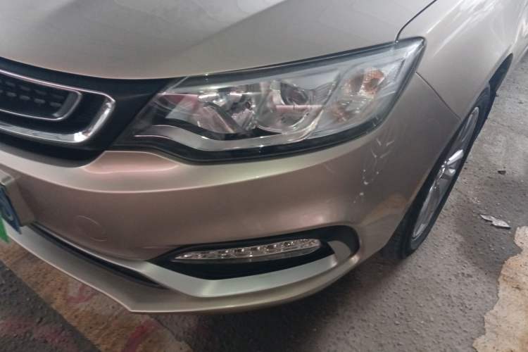 Used Geely Auto Vision 2019 Upgraded Model 1.5L CVT Luxury Version China VI Standard
