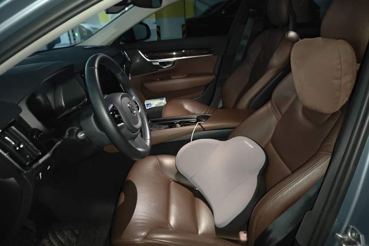 Used Volvo S90 2018 T5 Zhiyuan Edition
