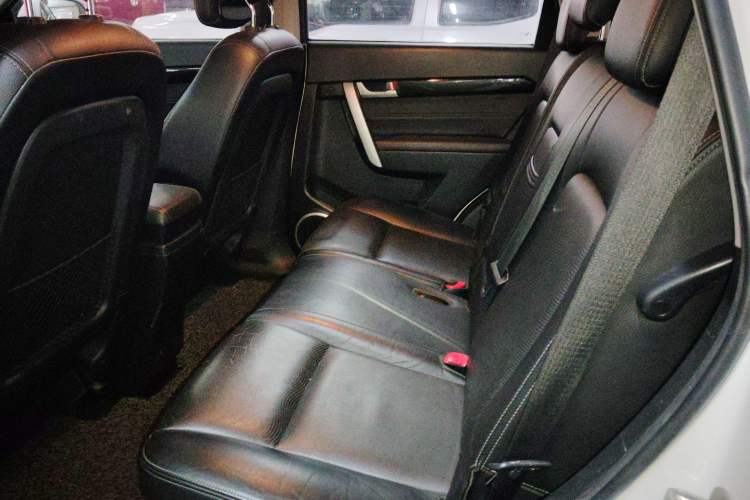 Used Chevrolet Captiva 2014 2.4L 4x4 Flagship Edition 7 Seats