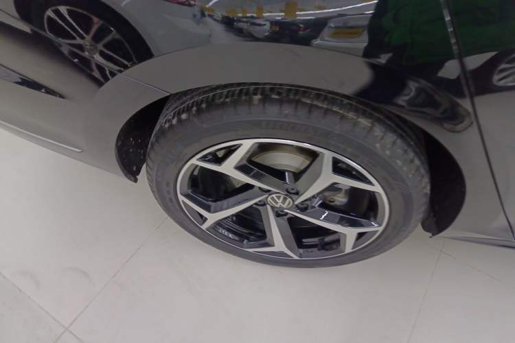 TDK.VehicleDetails.img