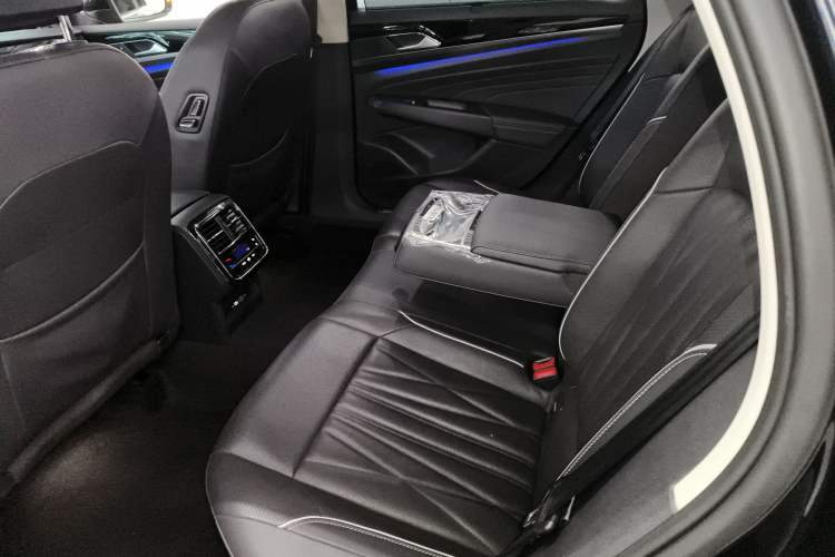 Used Volkswagen Passat 2023 Restyled 330TSI Starry Luxury Edition
