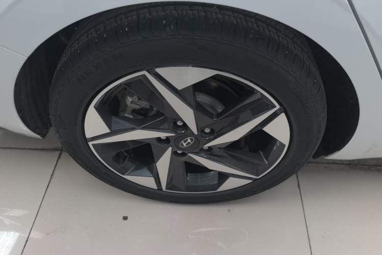 Used Hyundai Elantra 2021 1.5L CVT LUX Prestige Edition