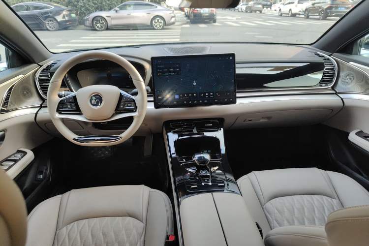 Used BYD Han 2024 EV Glory Edition 605KM Front-Wheel-Drive Premium Model