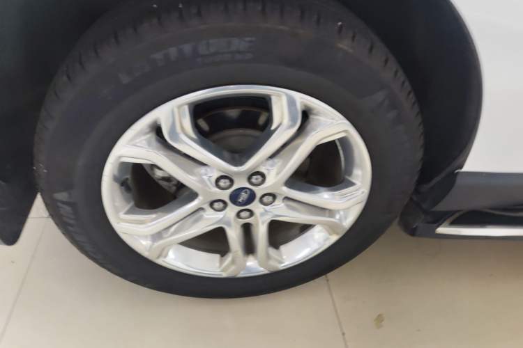 Used Ford Edge 2016 EcoBoost 245 Two-Wheel-Drive Titanium 7-Seater
