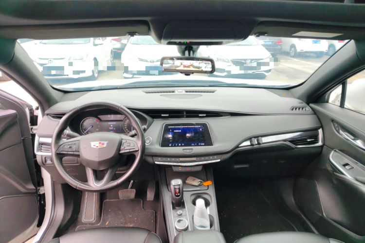 Used Cadillac XT4 2018 28T Two-Wheel Drive Tech Version