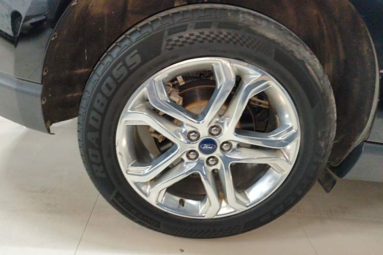 Used Ford Edge 2018 EcoBoost 245 Two-Wheel-Drive Titanium 7-Seater China V Standard
