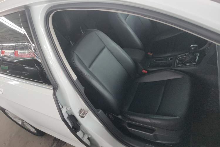 Used Volkswagen Golf 2019 200TSI DSG Comfort Version China VI Standard
