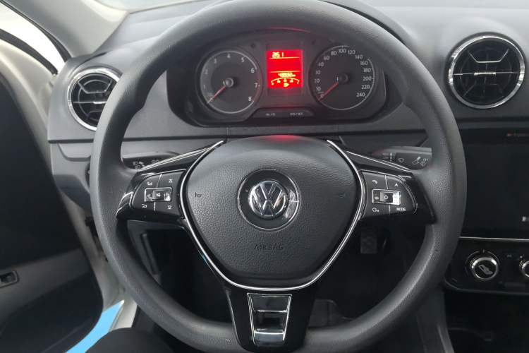 Used Volkswagen Jetta 2017 1.5L Manual Fashion Edition
