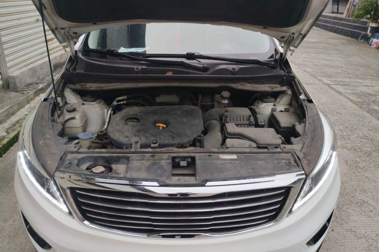 Used Kia Sportage R 2015 2.0L Automatic Two-Wheel Drive DLX Model
