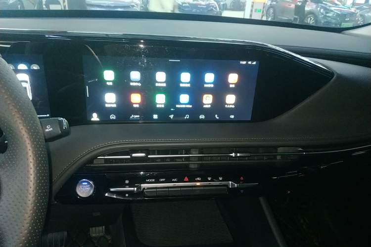 Used Dongfeng Aeolus Huge 2022 Mach Power 1.5T DareDrive Edition · Smart
