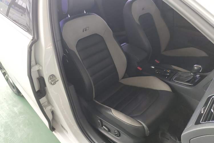 Used Volkswagen Golf 2019 280TSI DSG R-Line China VI Standard
