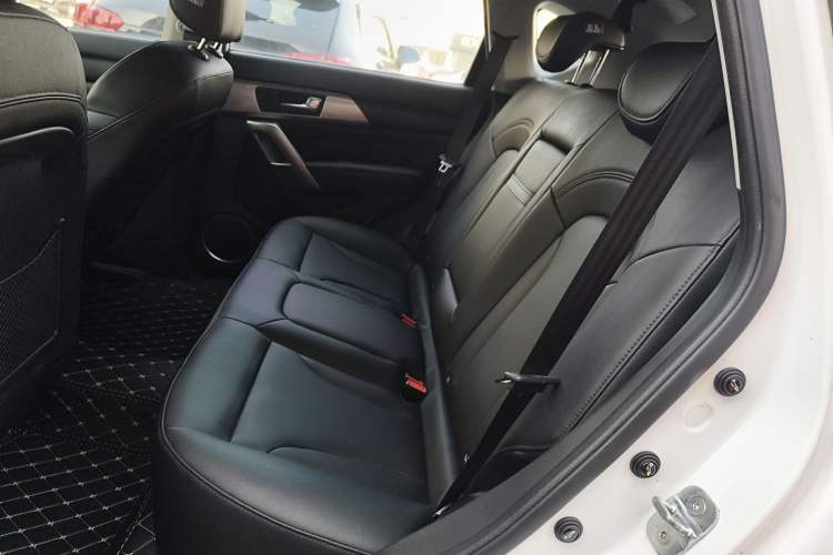 Used Haval H2 2016 Red Label 1.5T Automatic Two-Wheel Drive Elite Model
