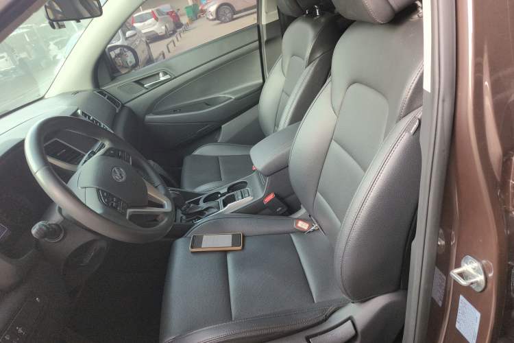 Used Hyundai Tucson 2015 1.6T Dual-Clutch Two-Wheel-Drive Smart Model
