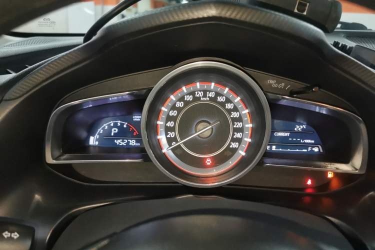 Used Mazda Mazda 3 Axela 2014 Hatchback 1.5L Automatic Luxury Model