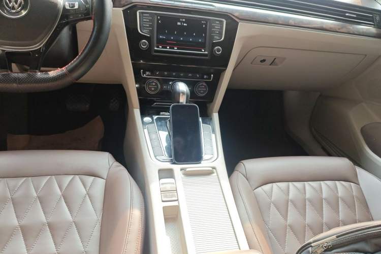 Used Volkswagen Magotan 2017 380TSI DSG Luxury Model