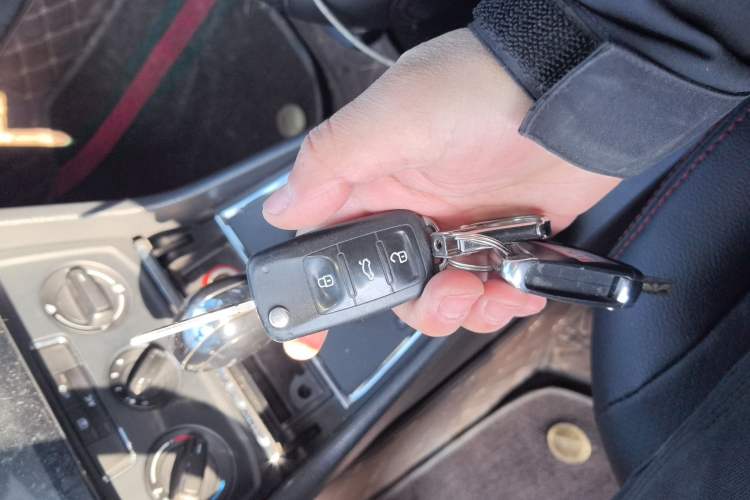 Used Volkswagen Bora 2016 1.6L Automatic Fashion Model
