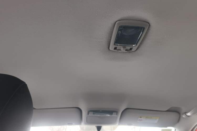 Used  300E 2017 Standard Model