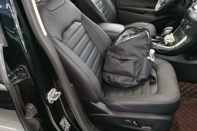 Used Ford Edge 2018 Facelifted EcoBoost 245 Two-Wheel-Drive Platinum Edition 5 Seats China V Emission Standard
