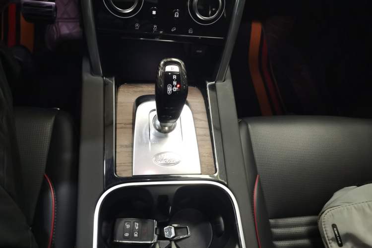 Used Land Rover Discovery Sport 2020 249 PS R-Dynamic Performance Edition