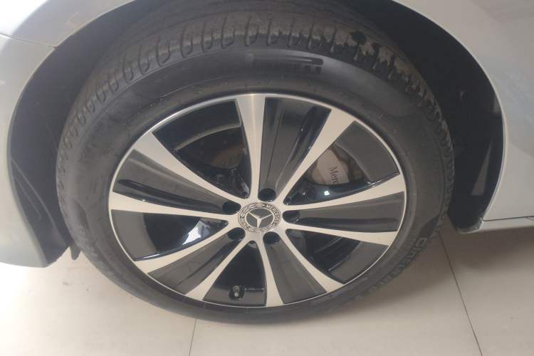 Used Mercedes-Benz E-Class New Energy 2022 Second Facelift E 350 e L Plug-in Hybrid Sedan
